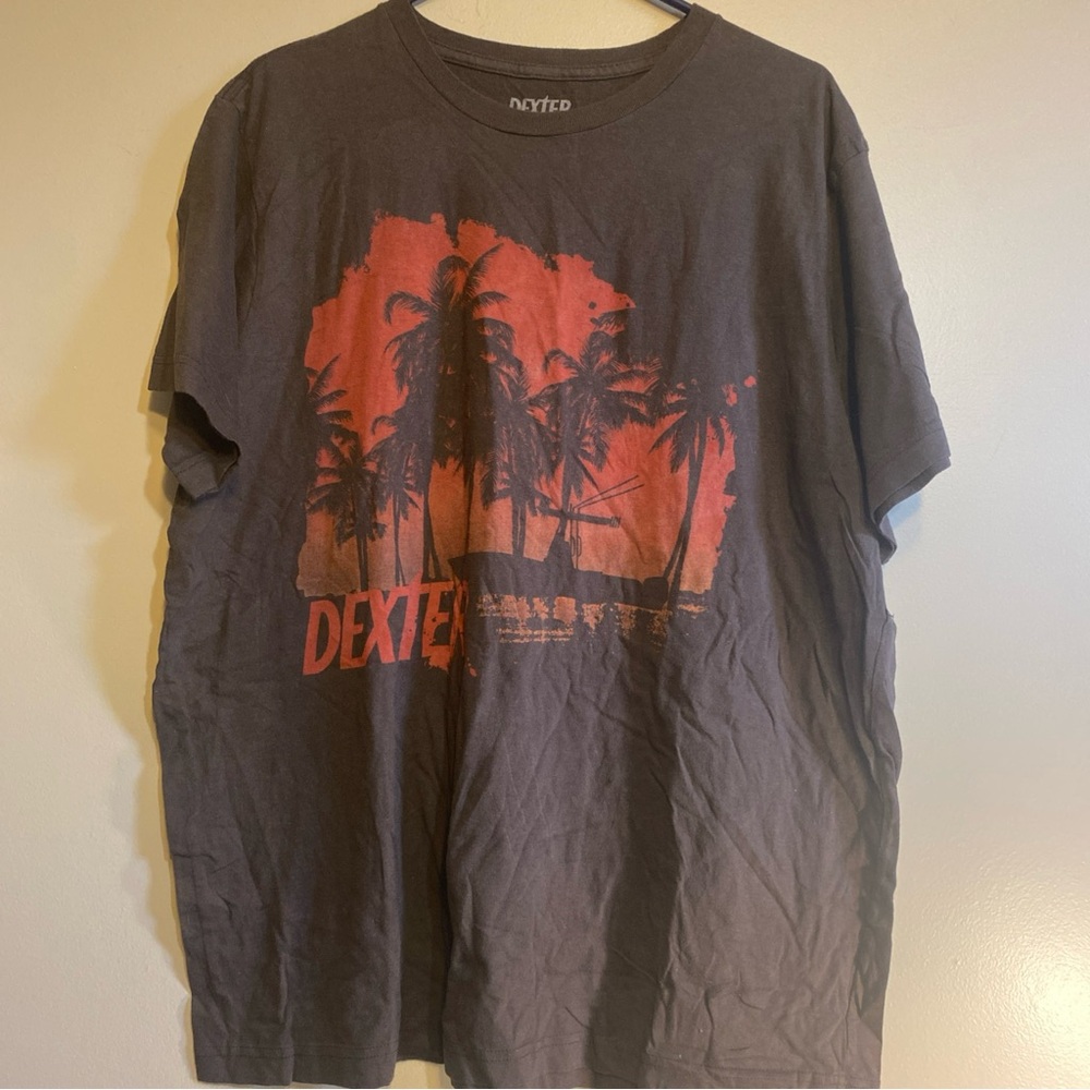 Show Time Exclusive DEXTER Men’s XL Crew Neck Graphic Print‎ Tee S/S T-Shirt